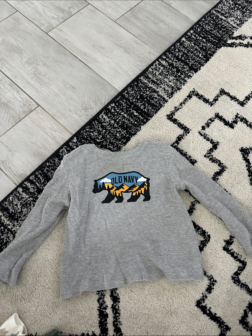Old Navy Gray Long-Sleeve Waffle Top with Mountain Bear Patch